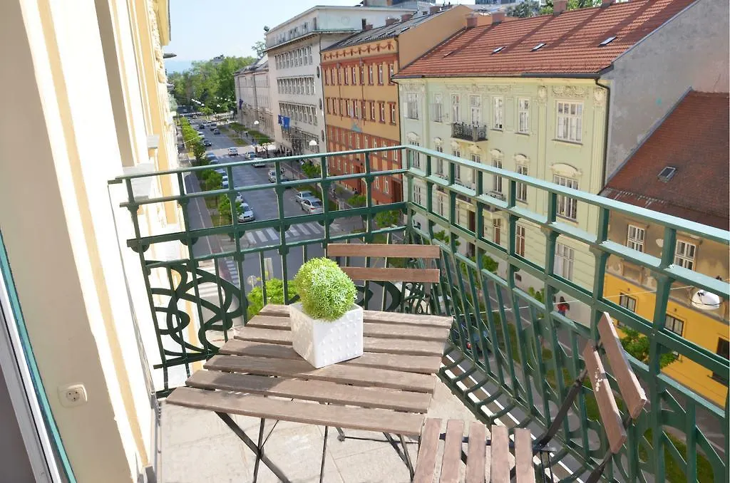 Apartment Presernova Laibach Slowenien